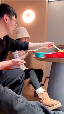 【狠心小妈】酒店伺候情侣主【上】 JS260203-13