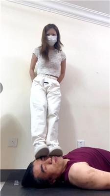 【樱木花椒】运动鞋白袜毁容式踩脸 bf61426