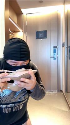 【泡芙】哥哥偷妹妹袜子被发现 bf61473