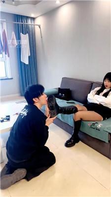 【惠子】重度踩踏口水洗脸 JS260318-19