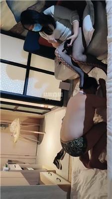 【甜莓小兔s】黑网袜诱惑恋足舔【完整版】 JS260320-45