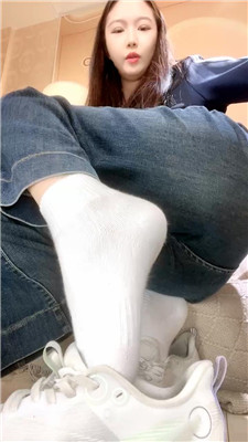 【时颜】运动后白棉袜裸足    260320-8