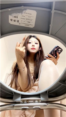 【小懿】丝足高跟马桶视角    260320-35