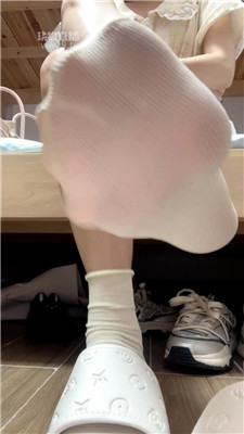 【婉婉】脏鞋白袜裸足    260322-15